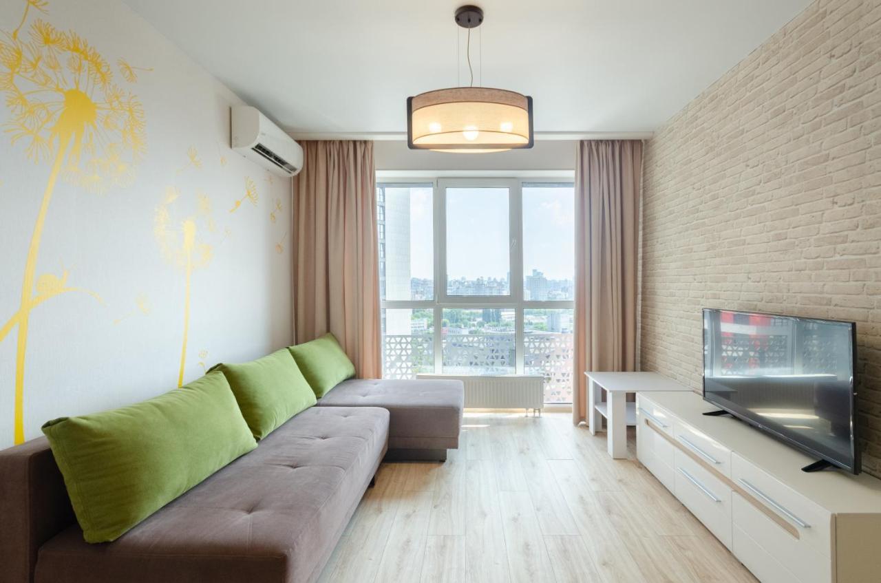 Petrovdom 41B-59B-90B-77B Stunning City View Apartments At Rc Kvartet, Central Railway Station キエフ エクステリア 写真